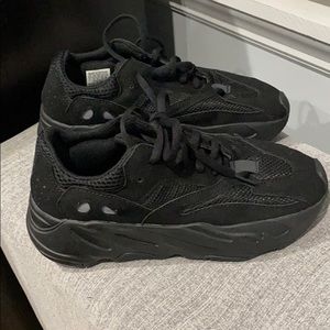 Yeezys 700 Black UA